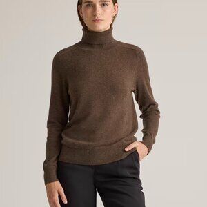 Quince Turtleneck Cashmere Sweater (Brown)